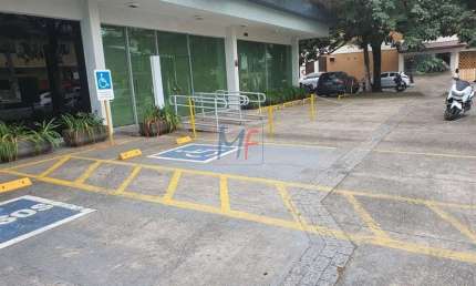 Excelente prédio  comercial na Chácara Santo Antônio (Zona Sul de SP), com 1.556 m²  a.c. . Prox. Rua Alexandre Dumas - ZM - (REF 18.355)