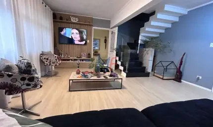 Excelente Casa Assobradada Aclimação, 230 m² a.c., 130 m² terreno , 3 dormitórios,(1 suíte com closet), 1 vaga. REF: 18.472