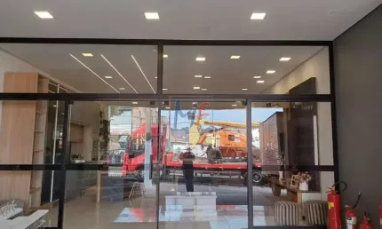 Excelente Galpão localizado no bairro Vila Moinho Velho, com 711 m²  área construída e 950 m²  área de terreno. Zon. ZC - REF: 18.539
