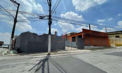 Excelente terreno de esquina no Parque Santa Amélia, com 388 m² área. Zoneamento ZM .  Prox. Rua Estudantes da China (REF 18.621)