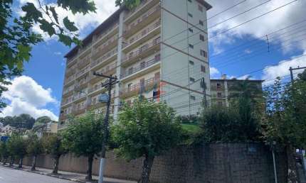 Excelente apto Vila Yara Capivari , com 131m² a.u., 4 dormitórios (2 suítes), sala, lareira, cozinha, área de serviço, varanda , vagas(REF 18.742)