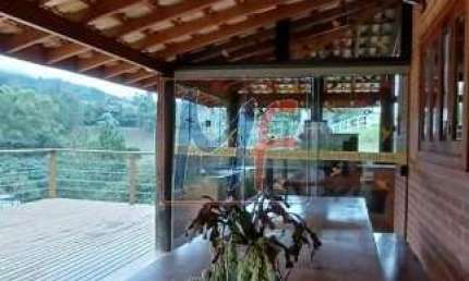 Excelente chácara  Sapucaí-Mirim MG, 12247 m² terreno , 2 dormitórios (2 suítes), sala, cozinha, churrasqueira, câmeras, alarme (REF 18.759)