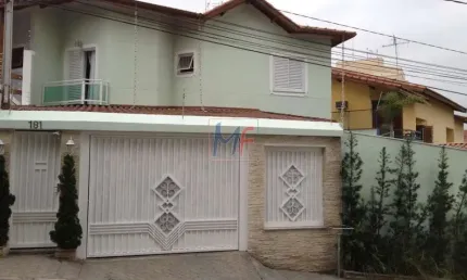 Excelente sobrado na vila romero, com 2 dormitórios (2 suítes), sala, cozinha, piscina, churrasqueira, 2 vagas  zm. testada 16 m.(ref 19.003)