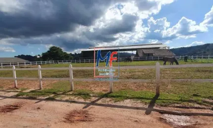 Excelente terreno com haras campos do jordão , 40.000 m² , 1.182 m2 a.c. e 40 baias. prox. pousada hípica golf ref 19.114