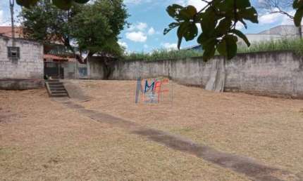 Excelente Terreno  Jardim das Vertentes, 62 m² a.c., 1.033 m² terreno , duas testadas 1 de 10 m e a outra de 36,5 m . Estuda propostas e permutas . ZM.  REF: 19.318
