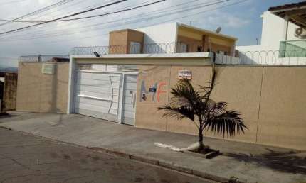 Lindo sobrado em condomínio no bairro Itaim Paulista,  3 quartos (1 suíte), sala, cozinha, banheiro, lavanderia, 2 vagas, 85 m²a.u. REF: 16.097