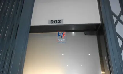 Excelente Conjunto Comercial localizado na Barra Funda, com 98 m²  a.u., recepção, sala para 2 ambientes, copa, 2 banheiros, ar condicionado e  2 vagas. REF: 19.757