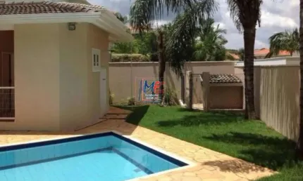 Excelente sobrado  cond. fechado em Vinhedo SP, 300 m² a.c., 507 m² terreno, 4 quartos (2 suítes), churrasqueira, piscina, 6 vagas (REF 19.033)