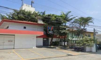 Excelente Galpão Comercial localizado em Santo Amaro, com 469 m² a.c., 525  terreno, localizado à 300 metros do Metrô. ZONEAMENTO: ZEU. REF: 19.933