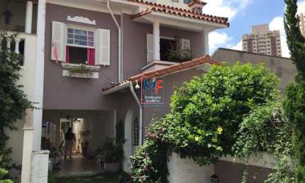 Excelente Casa (Sobrado) em condomínio fechado, com 260 m²  área total, 6 dormitórios, 3 banheiros, 4 vagas de garagem, churrasqueira, piscina. REF: 19.697