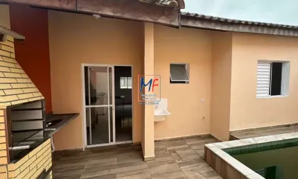 Excelente Casa Térrea em condomínio localizada em Itanhaém, com 54 m² área útil, 2 dorms., (sendo 1 suíte), sala, cozinha americana, 2 vagas. REF: 20.175