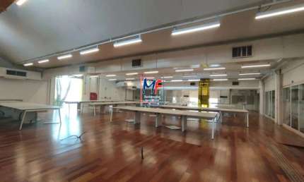 Excelente Prédio Comercial para Locação com 17.550 m² a.c., 15.138 m2 terreno,  testada de 170,50 m. mezanino, escritórios, 30 banheiros no total, 30 vagas. REF: 20.099