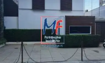 Excelente casa comercial em Indianópolis, 337 m² a.u., 384 m2 terreno, ZEU , 9 dormitórios (2 suítes), 12 vagas. Prox. Shop. Ibirapuera, Metrô Eucaliptos (REF 19.463)
