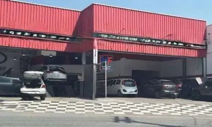 Excelente prédio comercial  na cidade ademar, com  terreno de 462 m² , 163 m2 a.u., 2 frentes, zeu . próximo da av. vereador joão de luca. aceita permuta (ref 20.205)