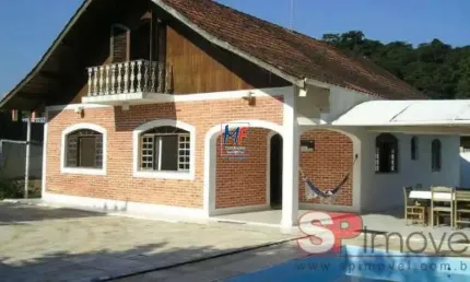 Excelente pousada no Guarujá/SP,  7 suítes, c/ ar condicionado, ventilador de teto, televisão, cozinha externa, salão de refeições, lavanderia, piscina, 7 vagas  (REF 19.995)