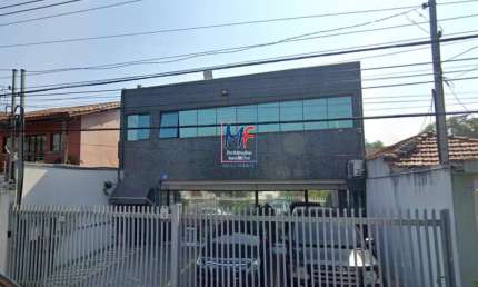 Excelente prédio comercial no Tatuapé, 430 m² a.c., 300 m² terreno , com 2 andares, salas amplas, refeitório e ar condicionado. ZEU - Zon. Prox. Metrô Carrão (REF 20.119)