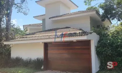 REF 16.283 - Linda Casa em Condominio Fechado no bairro Roseira,  com 3 suítes, área gourmet ,10 vagas, 450 m a.c. , 1000 m terreno !