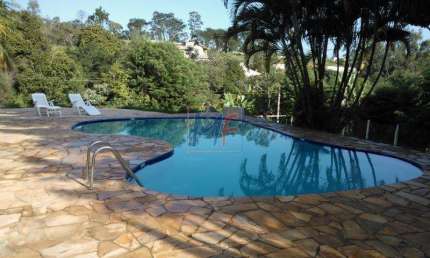 REF 9386 Linda Casa em Cond. para Venda no bairro Chácara Nova Essen, 3 dorms, sendo 1 suíte, 3 vagas, 700 m , piscina. Estuda permutas!