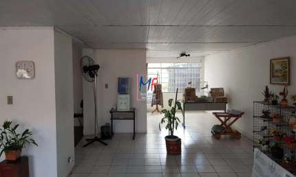Excelente casa comercial Cambuci, 250 m² a.u., terreno 264 m2, Zon. ZM,  com 6 salas, cozinha, 4 banheiros, galpão, entradas para carros e pedestres, 4 vagas (REF 20.269)