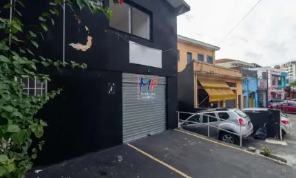 Excelente Loja localizada na Saúde, dois pavimentos, 165 m² de área útil, 5 salas, 2 depósitos e uma recepção, 2 vagas, 3 banheiros (acessibilidade).ZER 1.  REF: 20.284