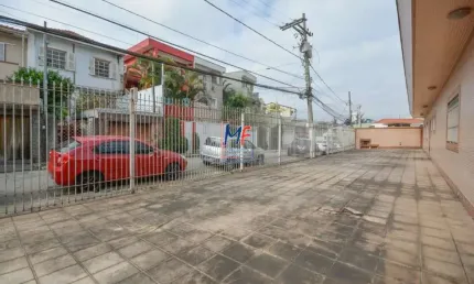 Excelente Terreno Jd.  Vila Mariana, com 946 m²  a.c., 1.585 m² de a.t., testada de 45 m . ZONEAMENTO: ZM. REF: 20.452
