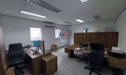 Excelente prédio comercia , 2 pavimentos ,190 m² a.u., 2 salas, 6 banheiros, galpão, recepção, depósito, 5 vagas. (REF 20.494)