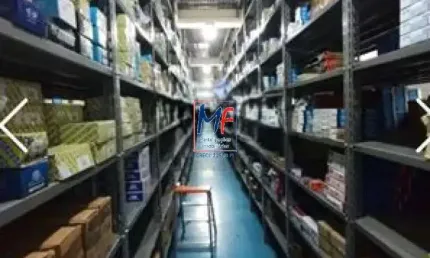 Excelente galpão   V. Cruzeiro,  250m² a.u., salas na sobreloja, 7 banheiros, 7 vagas. Prox. Clube Hípico S. Amaro (REF 20.500)