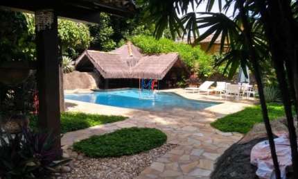 Excelente casa na Praia do Engenho D´Água,  em Ilhabela/SP, 250 m² a.c., 3 suítes, espaço gourmet, casa de caseiro, 2 vagas (REF 20.638)