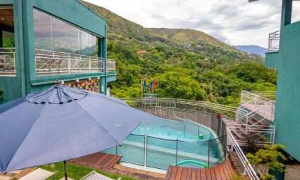 Excelente casa  Praia  Santa Teresa, Ilhabela, 540 m² a.c., 2.226 m² a.t., 4 dorms. (2 suítes),  chalé p/ hóspedes (REF 20.622)