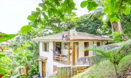 Excelente imóvel Praia do Viana, Ilhabela,  328 m² a.c., 2.665 m² a.t., casa principal, 2 anexos e uma casa menor. (REF 20.624)