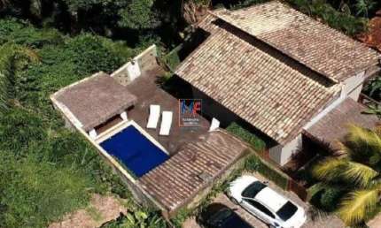 Excelente casa em Ilhabela ,  255m² a.c., 328m² a.t., 4 dorms.(3 suítes), churrasqueira, deck, piscina, 2 vagas (REF 20.610)