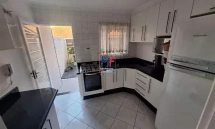Excelente sobrado em cond. fechado no Loteamento City Jaraguá, com 77m² a.u., 2 dormitórios, sala com 2 ambientes, cozinha, 1 vaga coberta, lazer (REF 20.838)