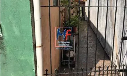 Excelente terreno na Cidade Patriarca, 430 m² a.t., 10m de frente, 43m de fundos, composto por duas casas, piscina, 3 vagas. Prox. Praça Dr. Pereira do Rego (REF 19.862)