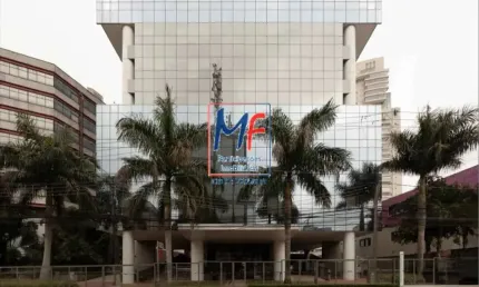 Excelente sala comercial localizada em pinheiros, com  695m² de área útil, mobiliado , ar condicionado , gerador e com 24 vagas de garagem. ref 21.200