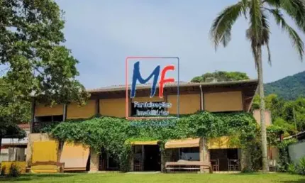 Excelente pousada no bairro de Toninhas, Ubatuba/SP, 1200m² a.u., 9 quartos, piscina, c/ capacidade para 40 pessoas e 20 vagas (REF 21.277)