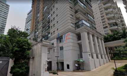 REF 305 Excelente Apartamento decorado por arquiteto, no bairro Vila Nova Conceição sendo 1 suíte, 2 vagas e 76 m² de área útil.