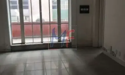 Conjunto Comercial localizado no Centro, com Área 167 m² útil, 4 salas grandes, 3 com sacadas, 2 banheiros, 01 copa, recepção. REF: 443