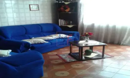 REF 1464 - Casa no Jd California próxima a  Delegacia , Colegio  e comercio local.