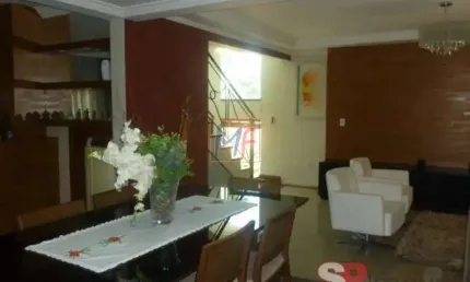 Ref: 4479 - lindo sobrado com 3 suítes, escritório, sala, cozinha, lavanderia, hall de entrada, lavabo, amplo quintal, churrasqueira, 4 vagas.