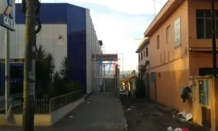 REF  5623 - Terreno com Lindo sobrado nVila Norma com três casas independentes, localizado a 150 m da estação de trem S.Miguel Paulista.