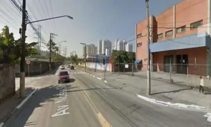 REF 7182 -  Terreno  de 3.332 m² e com predio coml a.c. 4.305 m2, 20vgs  - Limão.