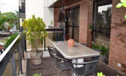 Lindo apto alto padrão, Real Parque ,  246 m²,3 suítes ( uma máster com closet , vista ´para a piscina) , lavabo,  semi  mobiliado , dep. empregada , 4 vagas. Lazer. REF 7655