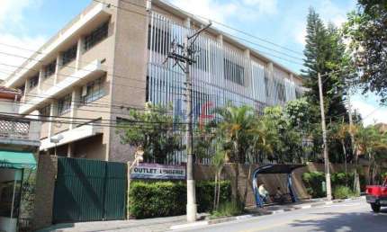 Edifício Industrial localizado no Tucuruvi, com 8.813 m² de a.u, frente 50 metros, área de carga e descarga, escritórios mobiliados. (REF 8217)