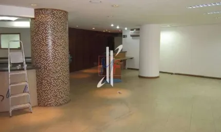 Ref: 8588 meia laje no centro próximo do metrô república. conjunto comercial todo, reformado, hidráulica, banheiros copa e elétrica.