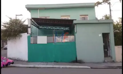 Sobrado em São Miguel Paulista, de esquina com 4 dorms, 3 vagas, 2 banheiros e 130 m² útil, terreno 147 m² sendo 12X10 m. REF: 10.319