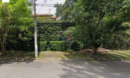Ótimo Terreno com  892 m² e 780 m² a.c..   bairro Cidade Jardim. Zoneamento: ZCOR-2. Estuda permuta em apto em Moema. REF: 10.360