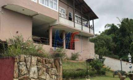 REF 10.571 Linda Casa no bairro L. F. Engenheiro, em Ilha Bela c/ 5 suítes, 5 vagas, 800 m² A.C. 1529 m² Área Lazer Aceita permuta/propostas.
