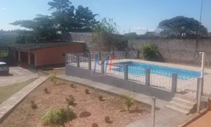 REF 11.420 Excelente Chácara no bairro Campo Limpo Paulista, com 3 dorms sendo 1 suíte, 15 vagas, área de lazer, 2500 m² estuda permutas