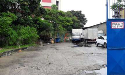 Excelente Terreno com galpão localizado na Vila Maria Baixa, 640 m² a.c, 1.250 m² terreno , Frente: 43 m, ZONEAMENTO: ZPI-1 REF- 13.376