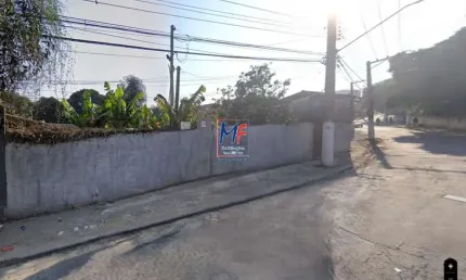 Excelente  Terreno no bairro Jardim Fanganiello, com 4.205 m³,  frente 22 m e 130 m² construídos , zoneamento ZM, aceita permuta 80 %. REF: 14.004 -